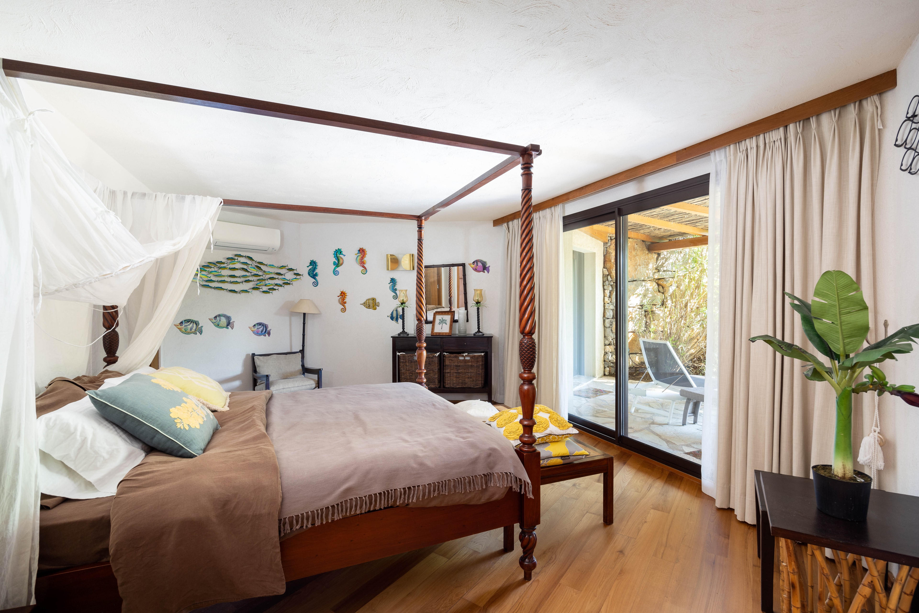Suite a baldaquin